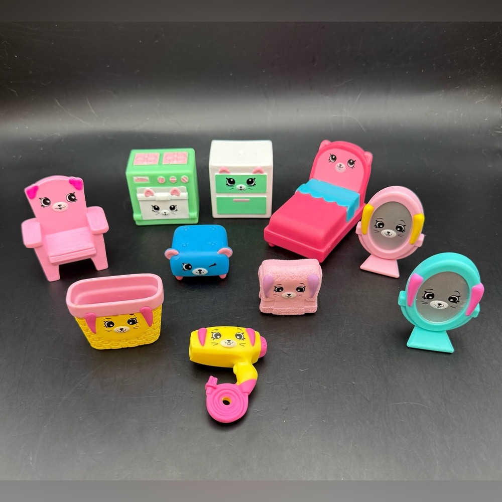 2017 McDonald's Shopkins Happy Places Toys Lot of 10 Furniture Mirror, Bed, Oven